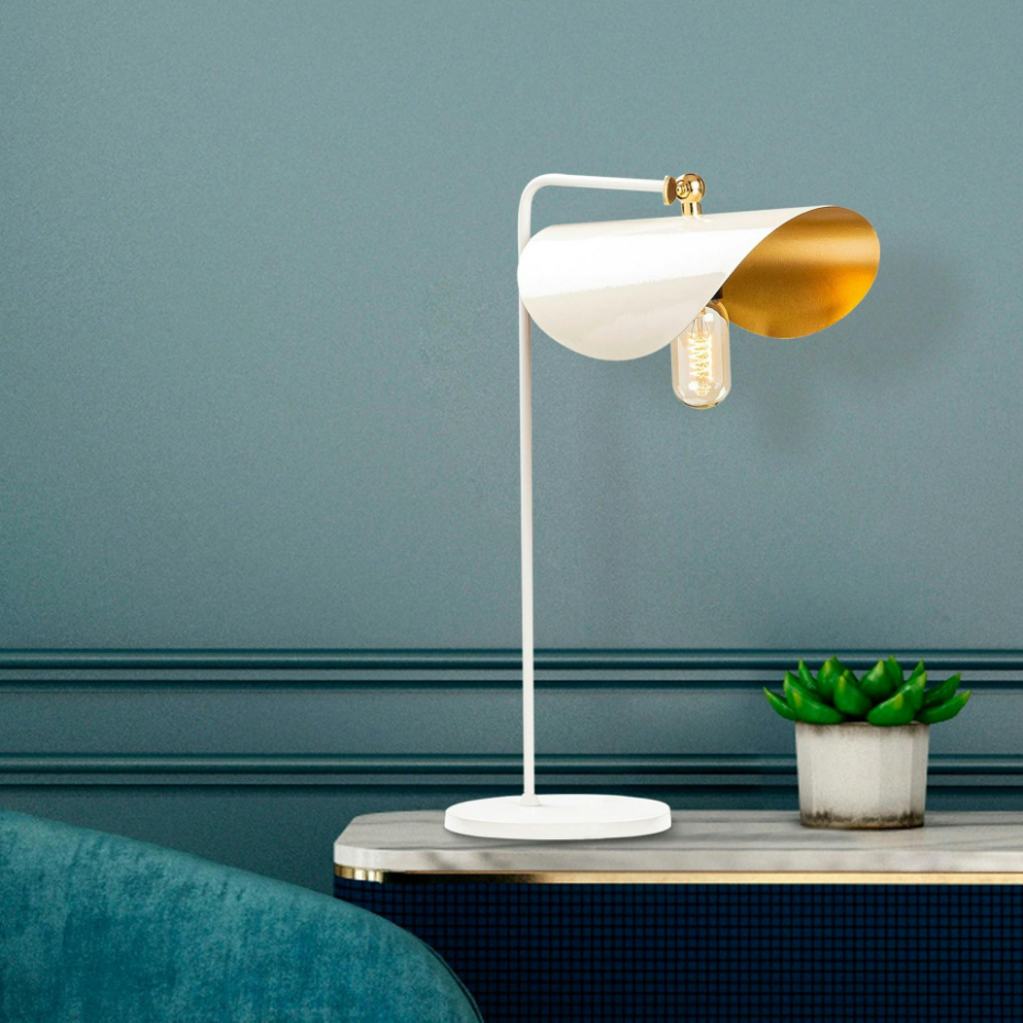 Lampe de table moderne blanche, abat-jour galbé SINOP