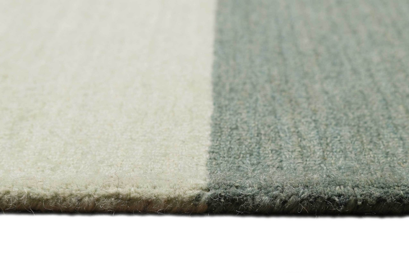 Tapis enfant à poil ras et rayures ,  LIO