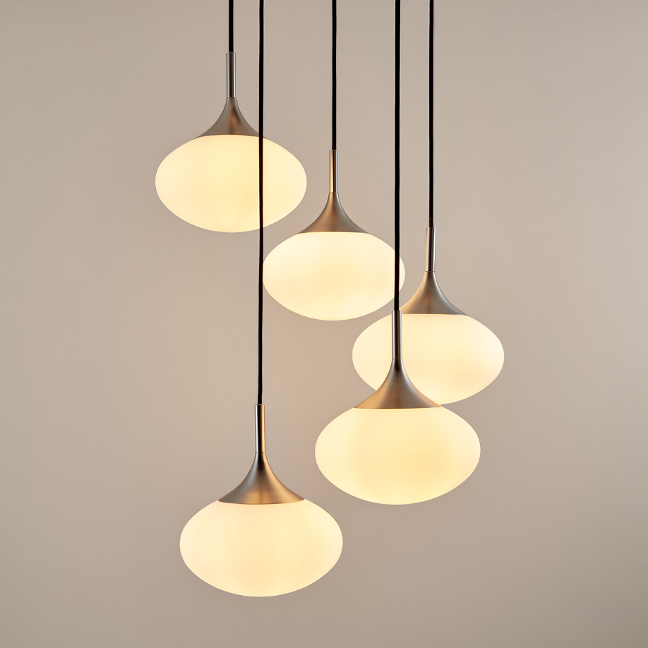 Suspension grappe métal fer et opaline, Merisa