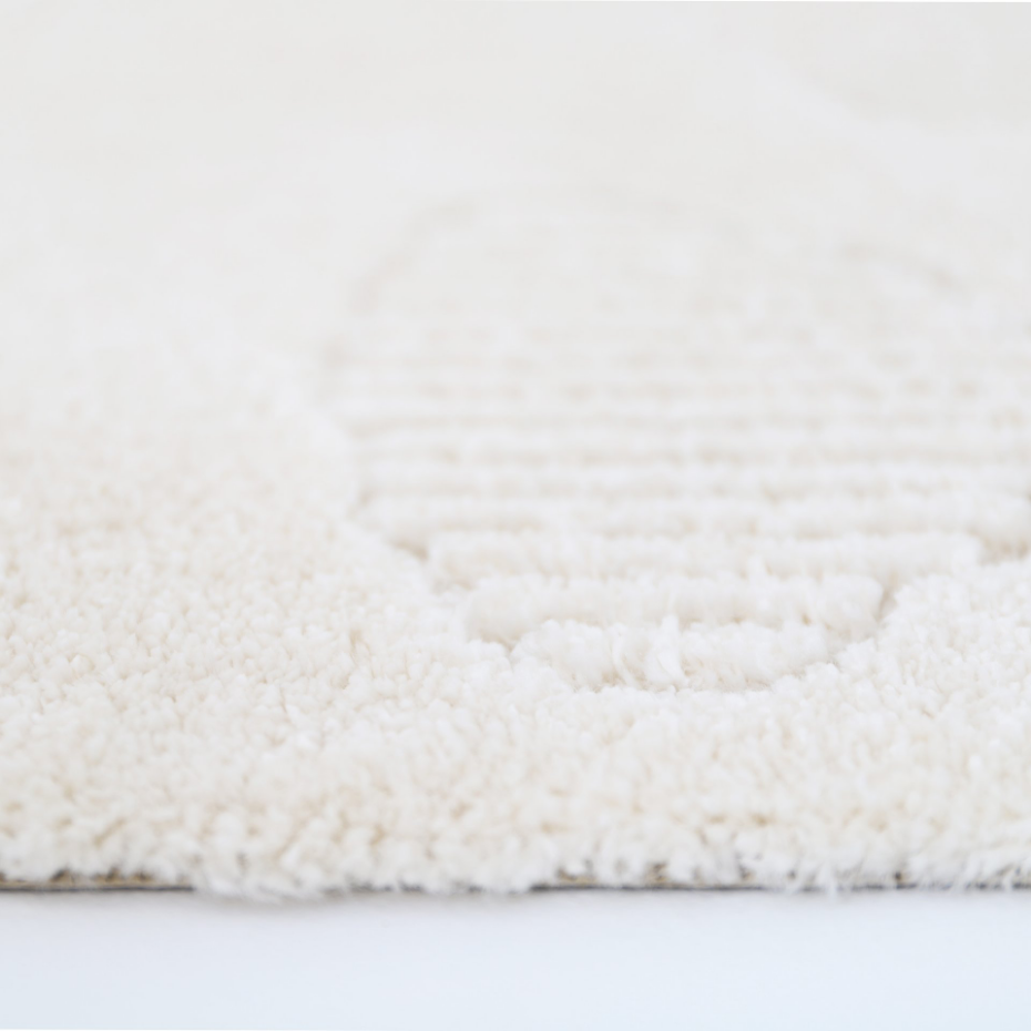 Tapis enfant petits nuages ton sur ton NOUBY