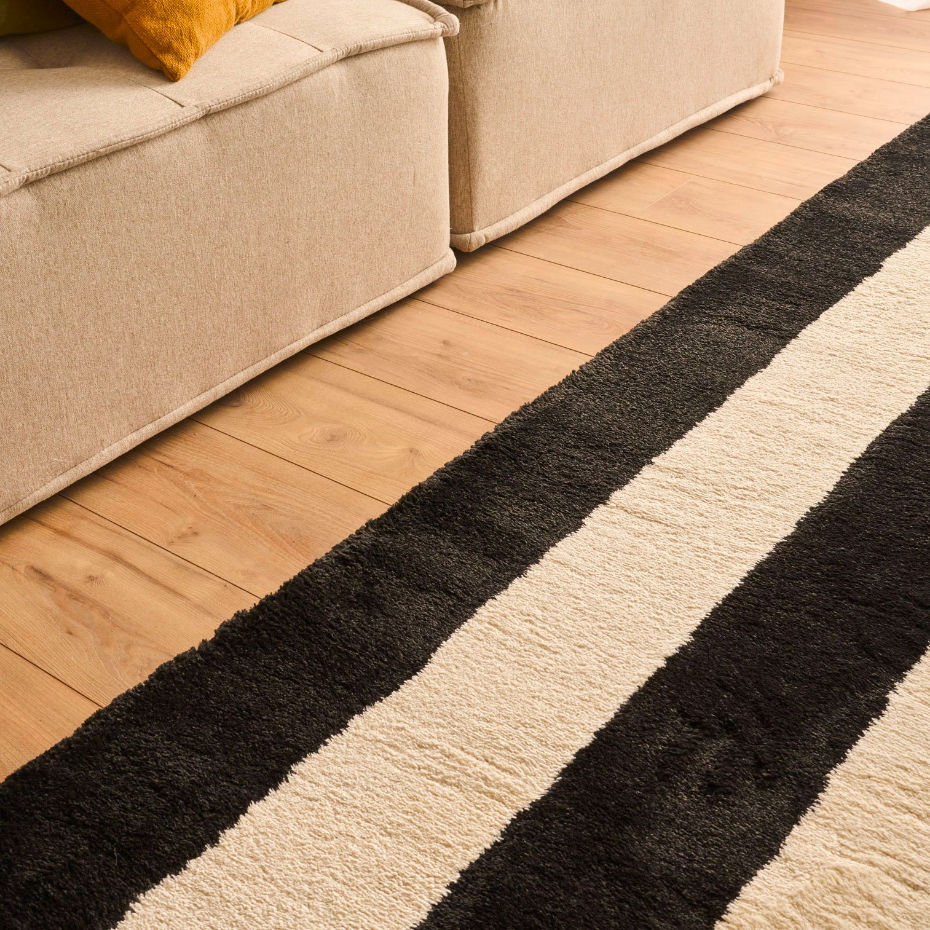Tapis bicolore à rayures GROOVY