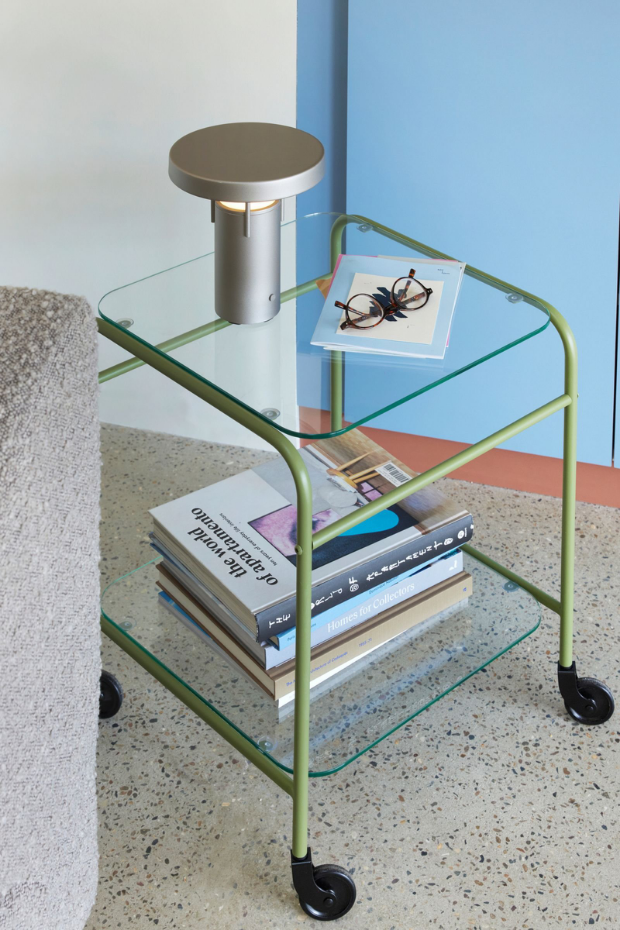 Lampe portable en acrylique et fer BRINGME