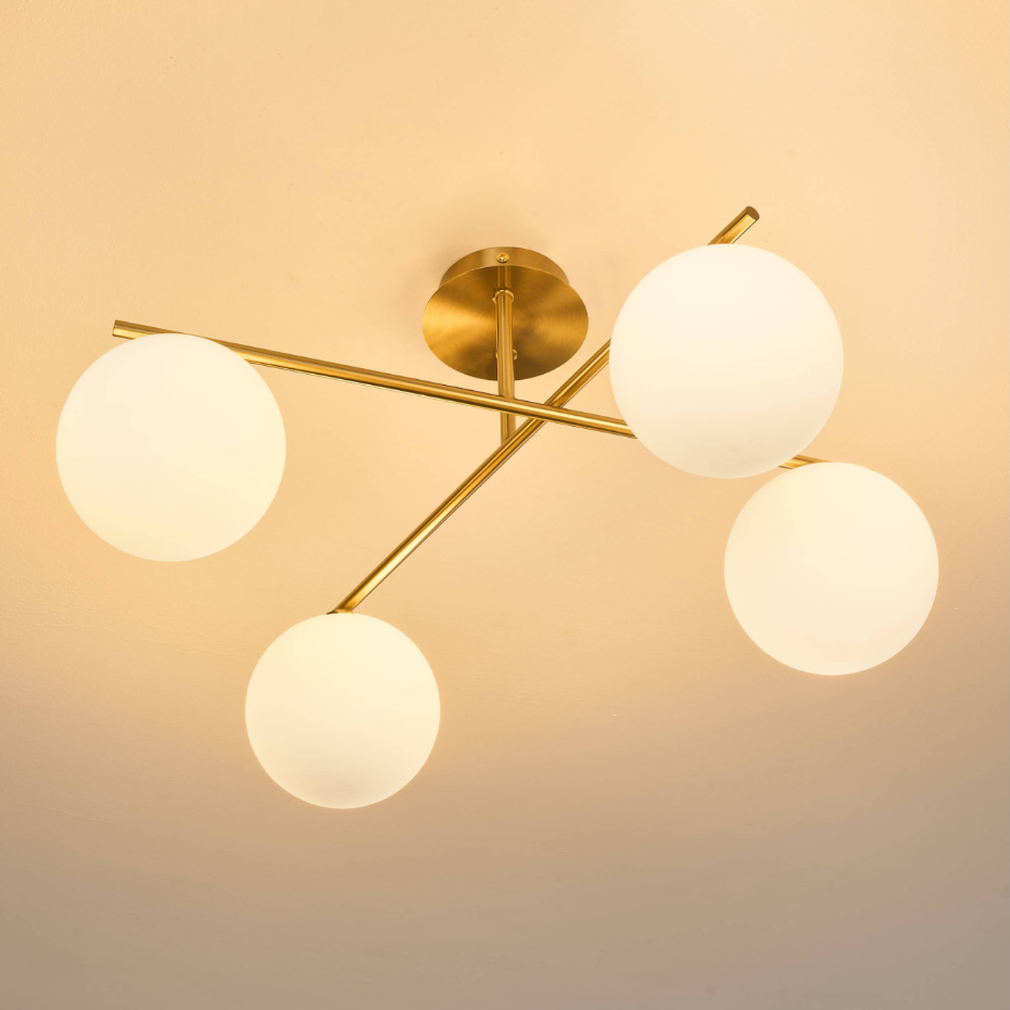Plafonnier doré 4 globes opale - MILANOA