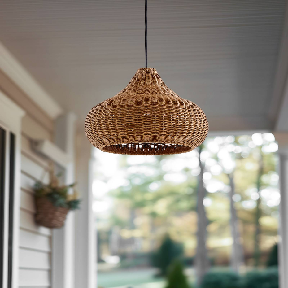 Luminaire extérieur en bois traditionnel