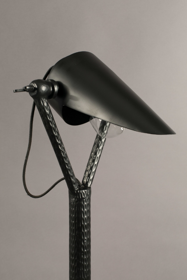 Lampadaire en métal Falcon