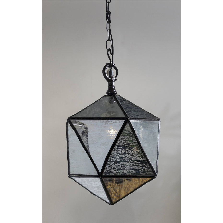 Suspension en verre décoré et métal format carré