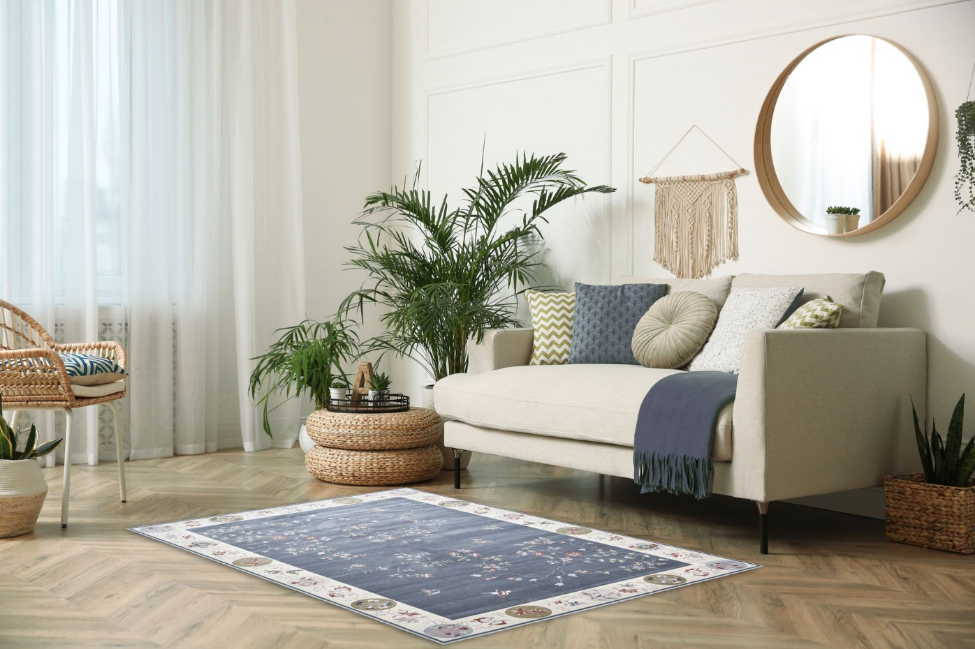 Tapis tissé avec bordure et motif floral avec effet brillant - Cherina