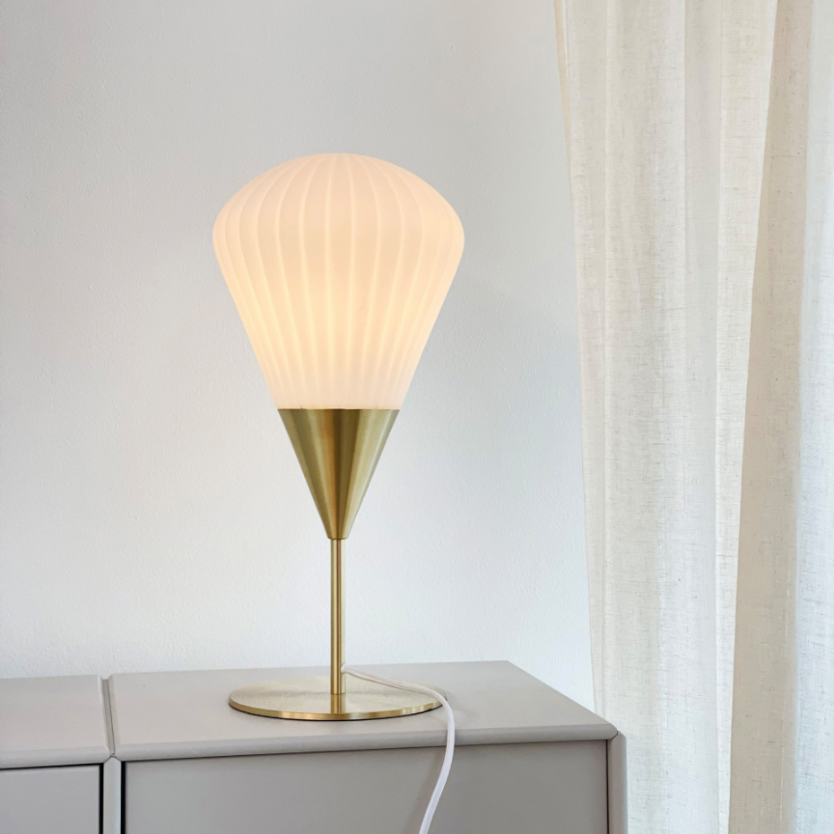 Lampe à poser en métal et en verre laiton Ballon