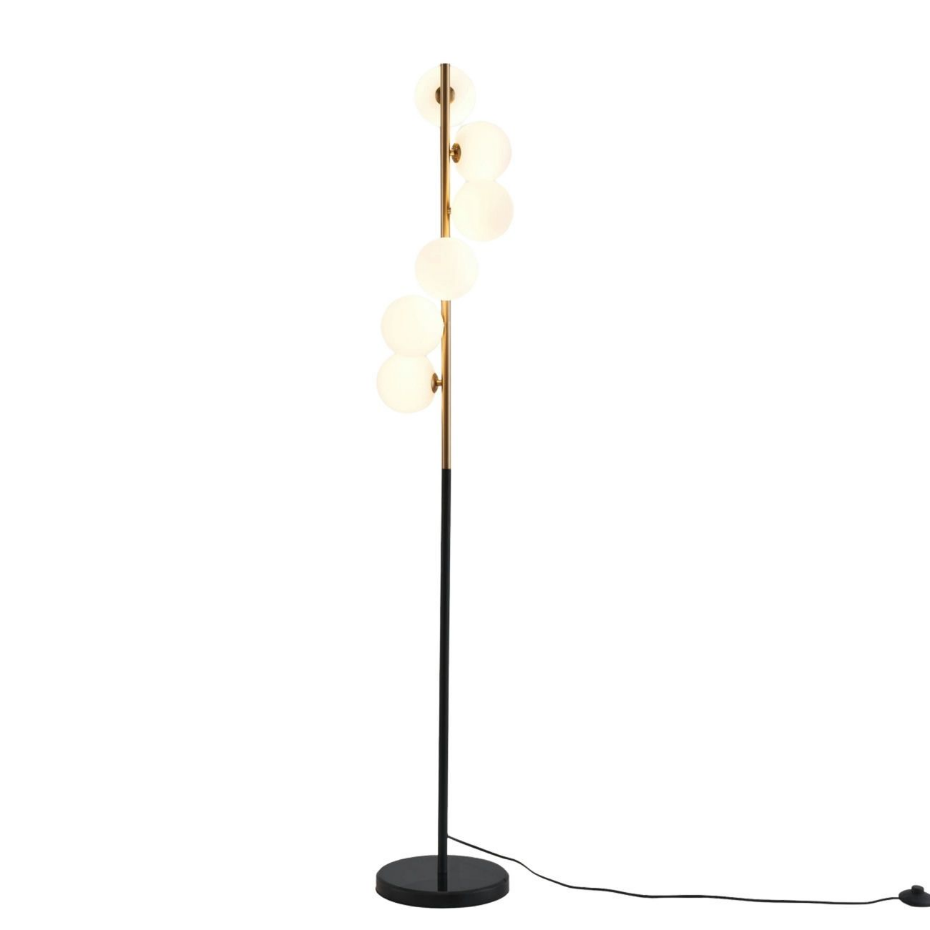 Grand Lampadaire Élégant et Lumineux – SIERRA