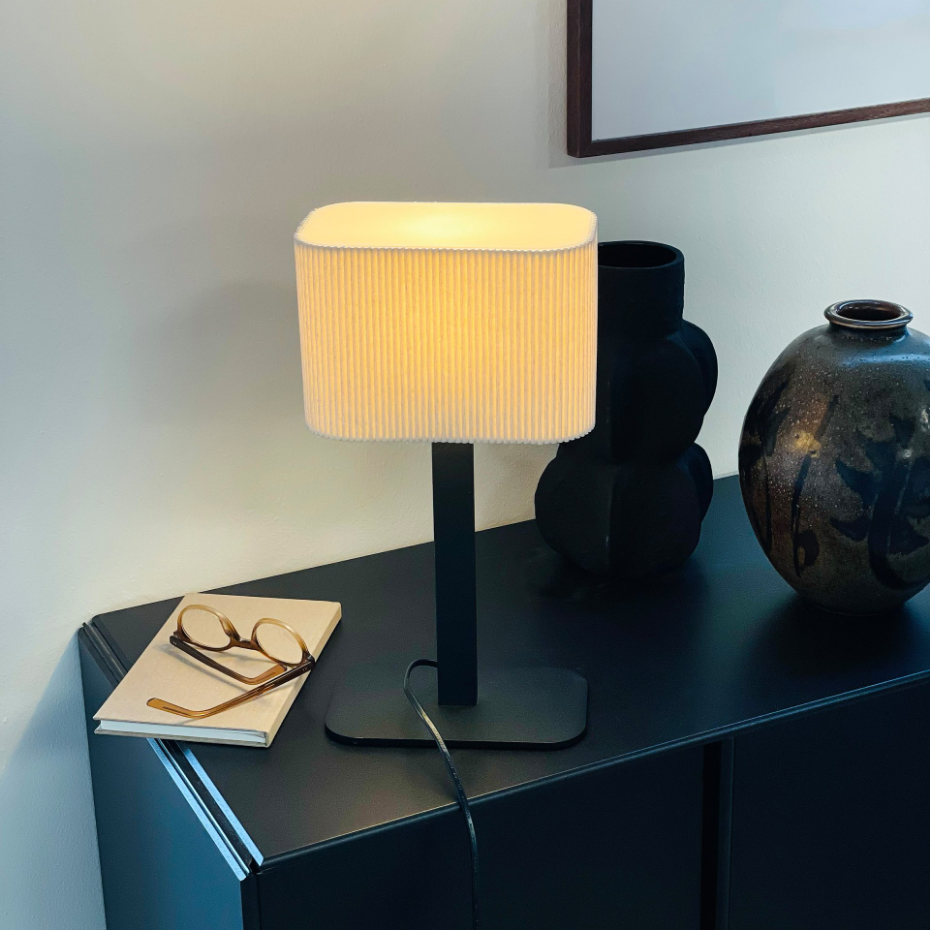 Lampe à poser en métal et tissu Noir/Blanc Calix