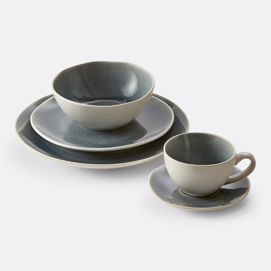 Lot 4 assiettes plates craquelées, GOGAIN