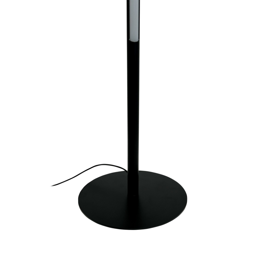 Lampadaire en métal noir Vagner