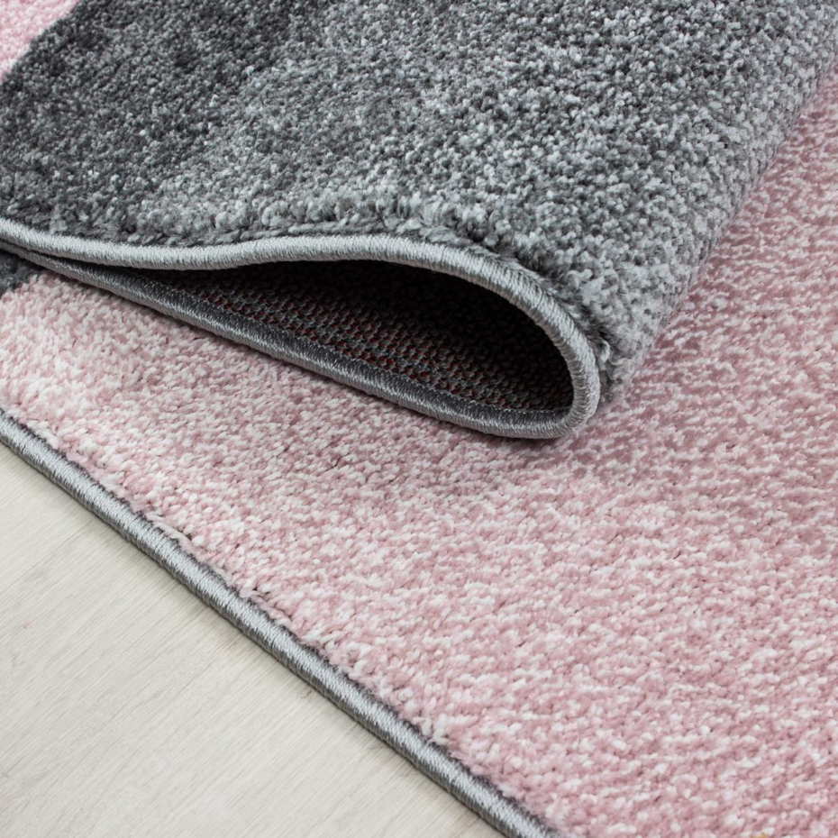 Tapis salon et chambre tissé motif géométrique KARLUK