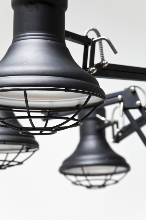 Lustre en acier, SPIDER