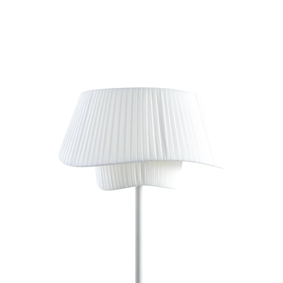 Lampadaire en métal, Eryndor