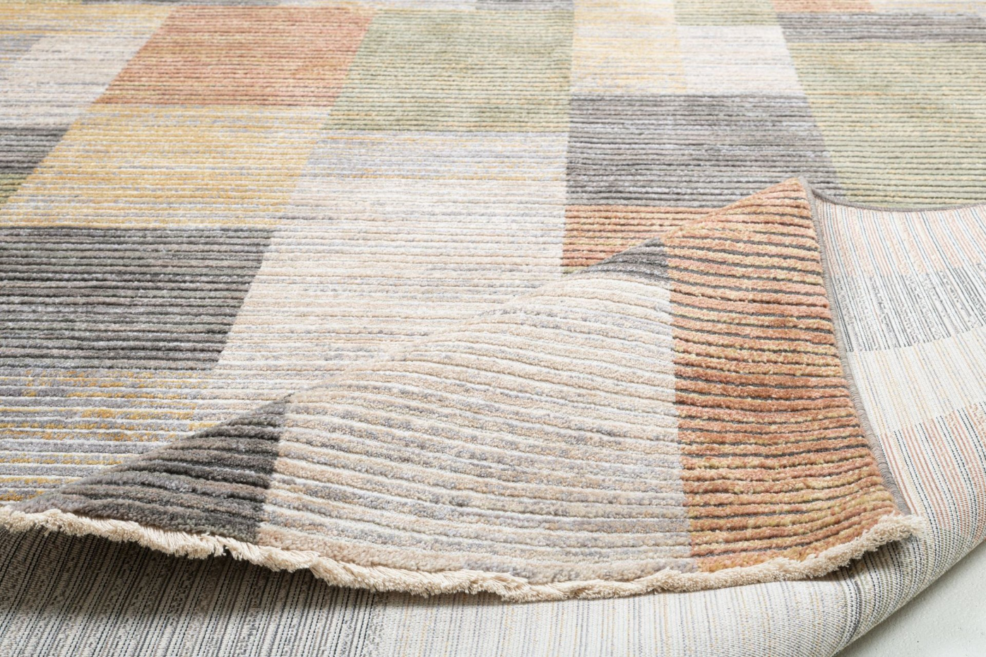 Tapis tissé en patch design et en look kort - Corduletta