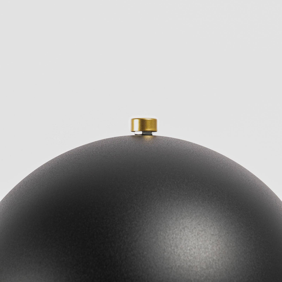 Lampe à poser en métal design, Aparas