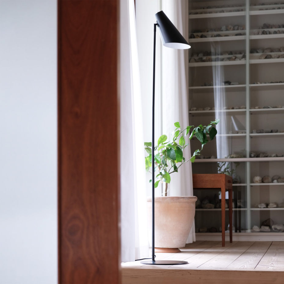 Lampadaire en métal Cale