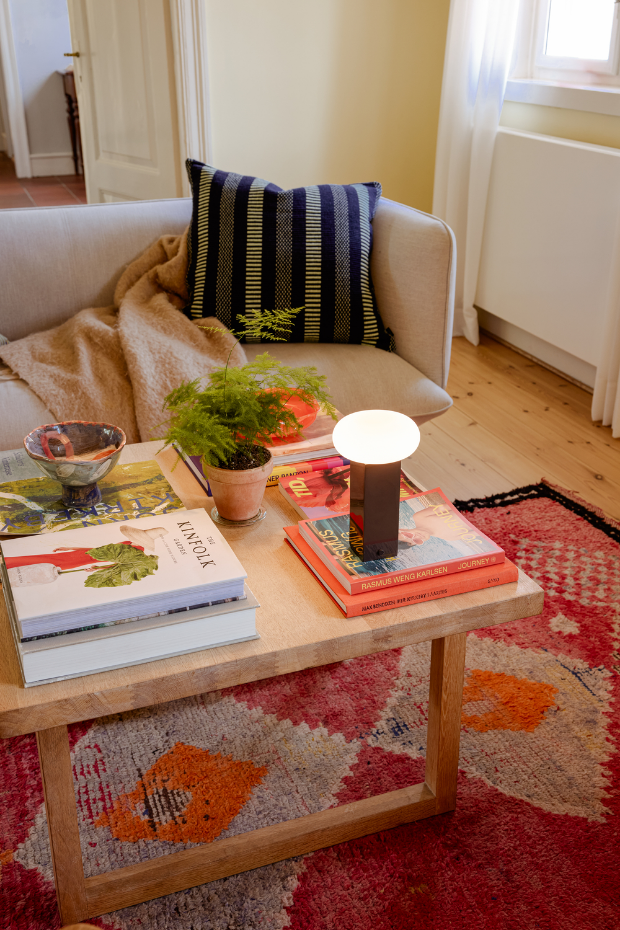Lampe portable en verre et fer LOW