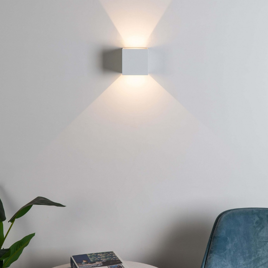 Applique murale étanche et moderne - CUBIC