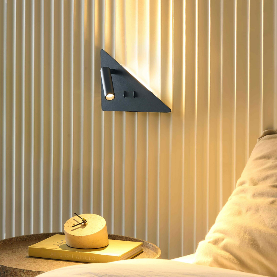 Applique triangle liseuse gauche LED - ELARIS