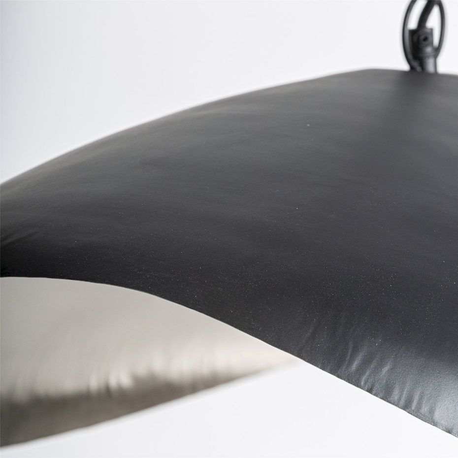 Lustre contemporain en fer finition sablée