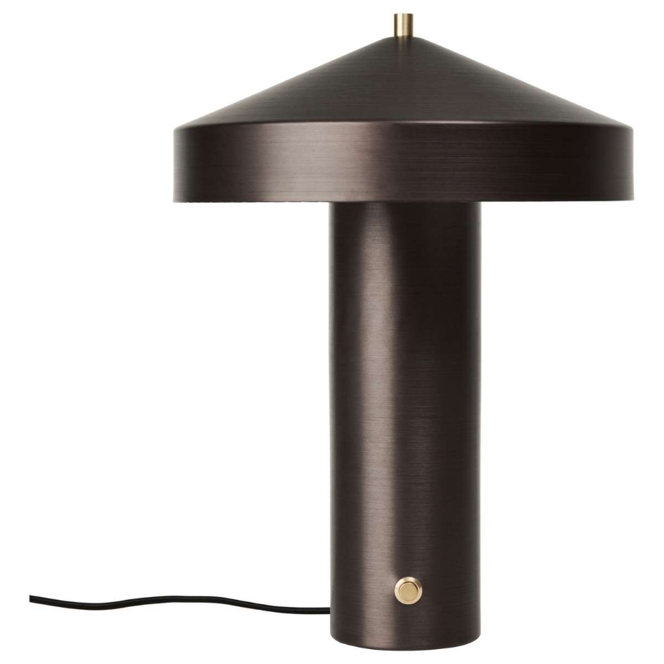 Lampe en métal avec abat-jour