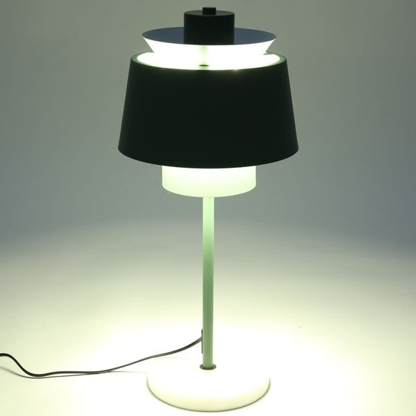 Lampe de table en fer  avec socle en marbre Mira
