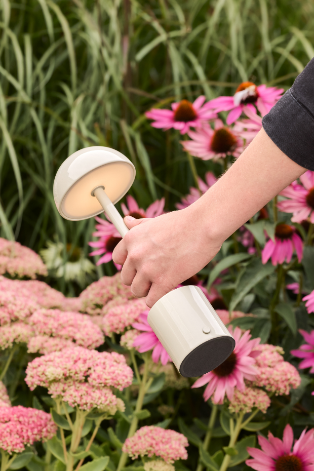 Lampe portable en fer et polycarbonate TATEN