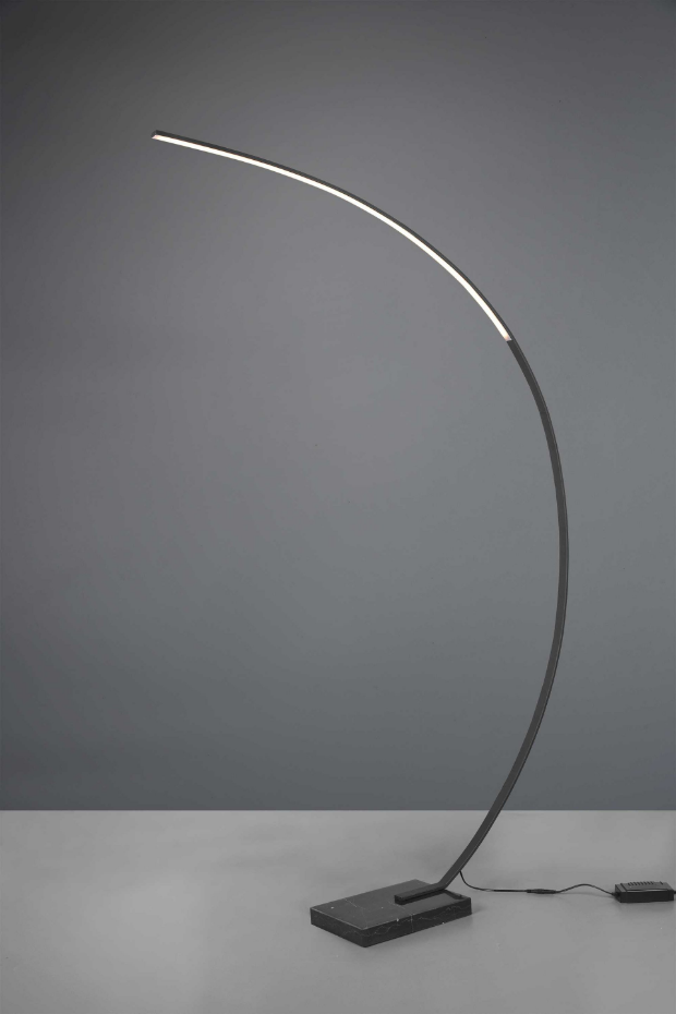 Lampadaire design en métal, BANGKOK