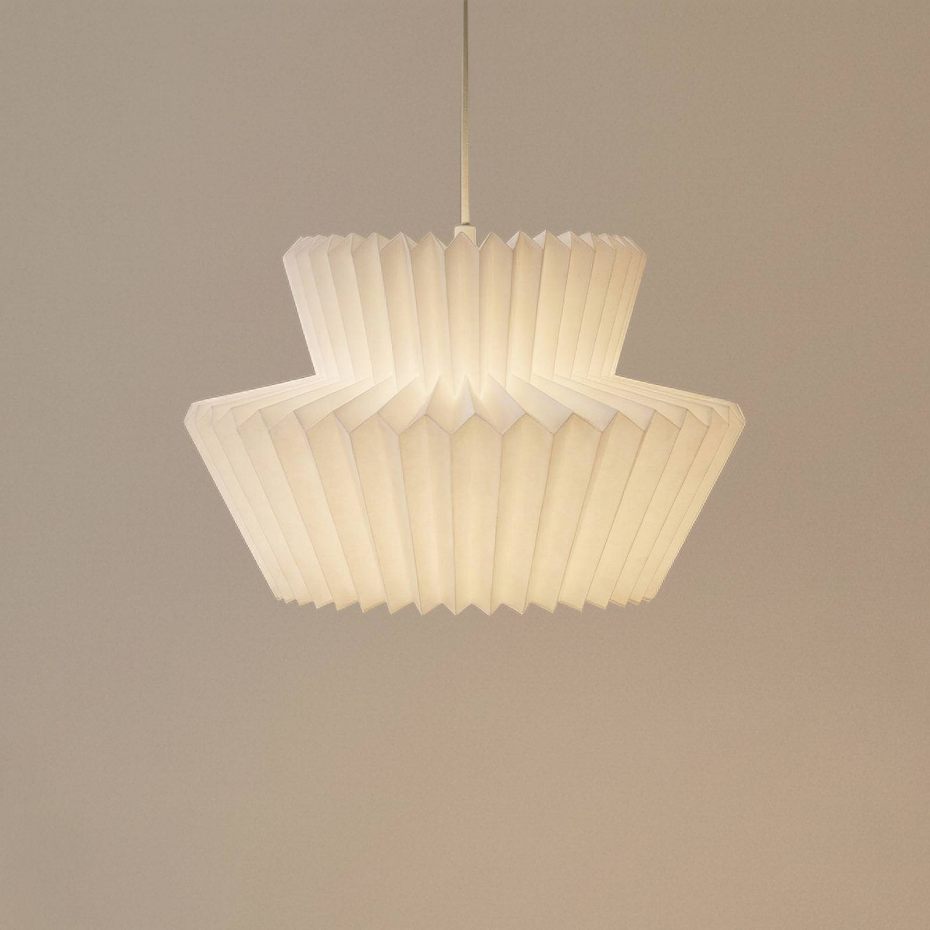 Suspension en papier, Magali