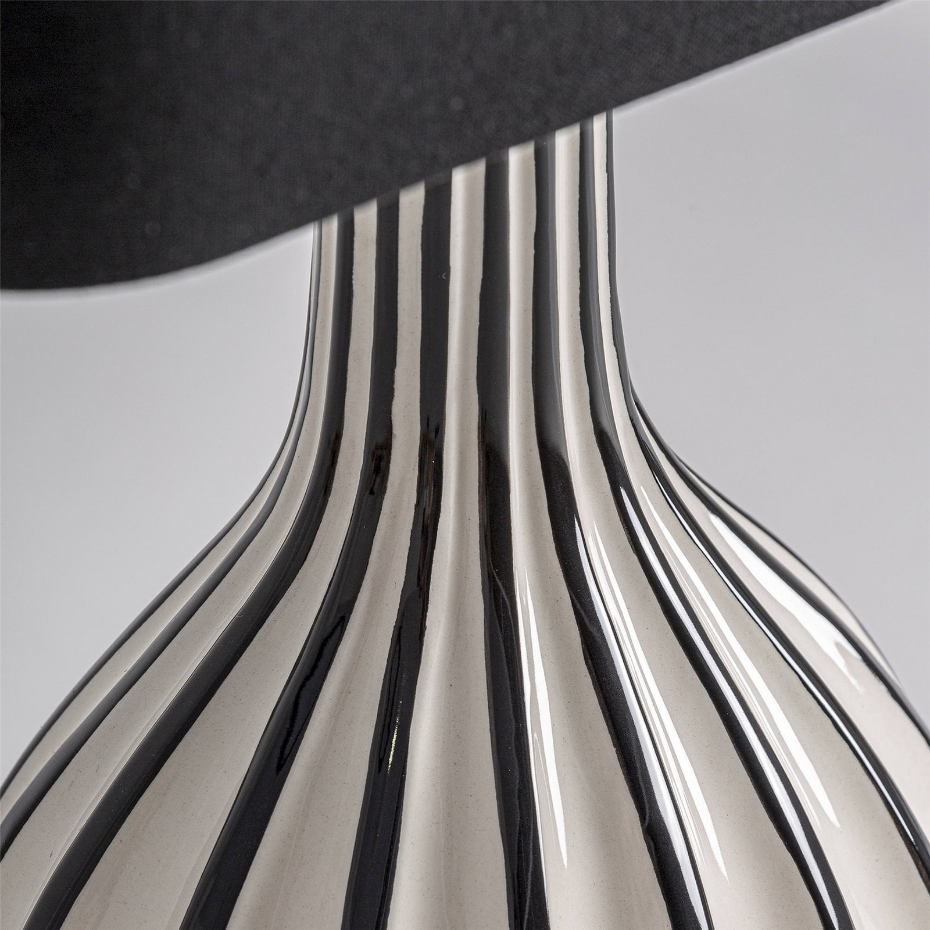 Lampe de salon en céramique finition vieillie