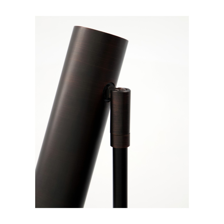 Lampe de table en acier Norm