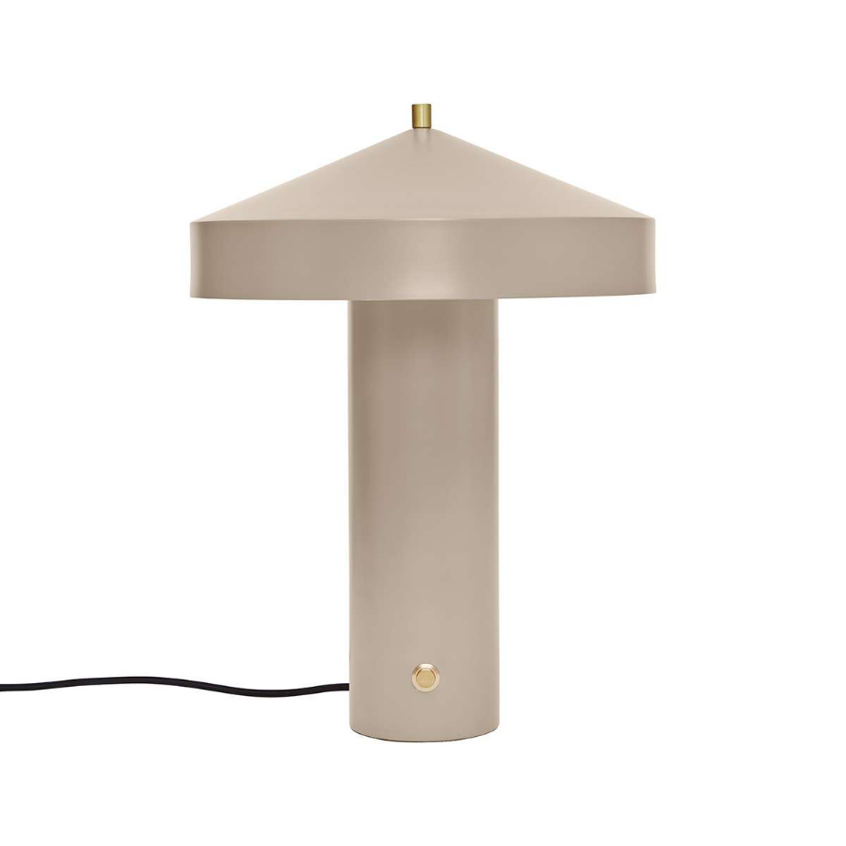 Lampe en métal avec abat-jour