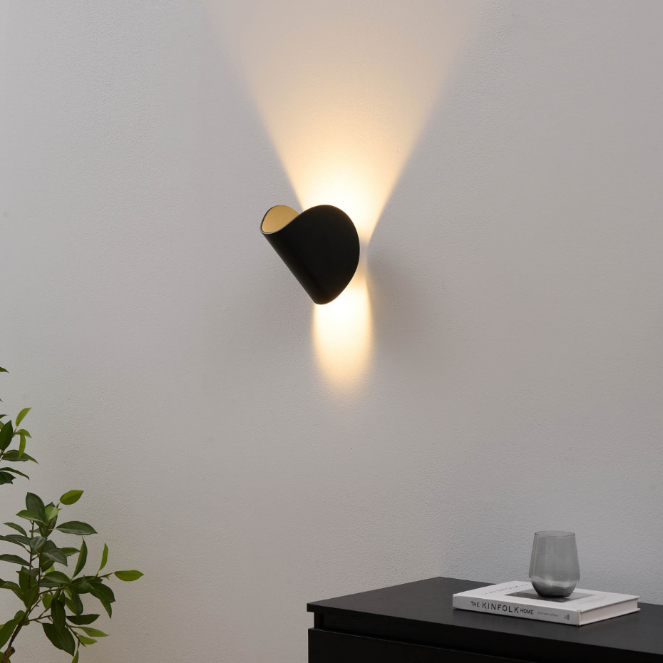 Applique noire avec LED orientable - NOTTE