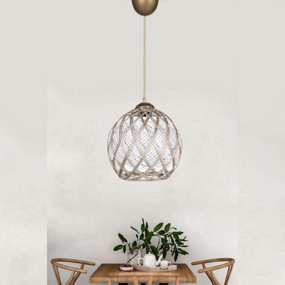 Suspension en plastique et coton chandelier