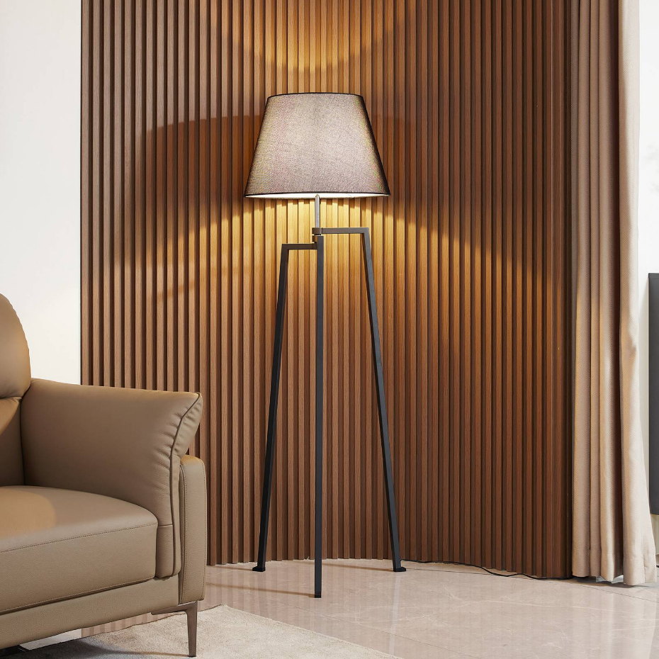 Lampadaire en métal, Amona