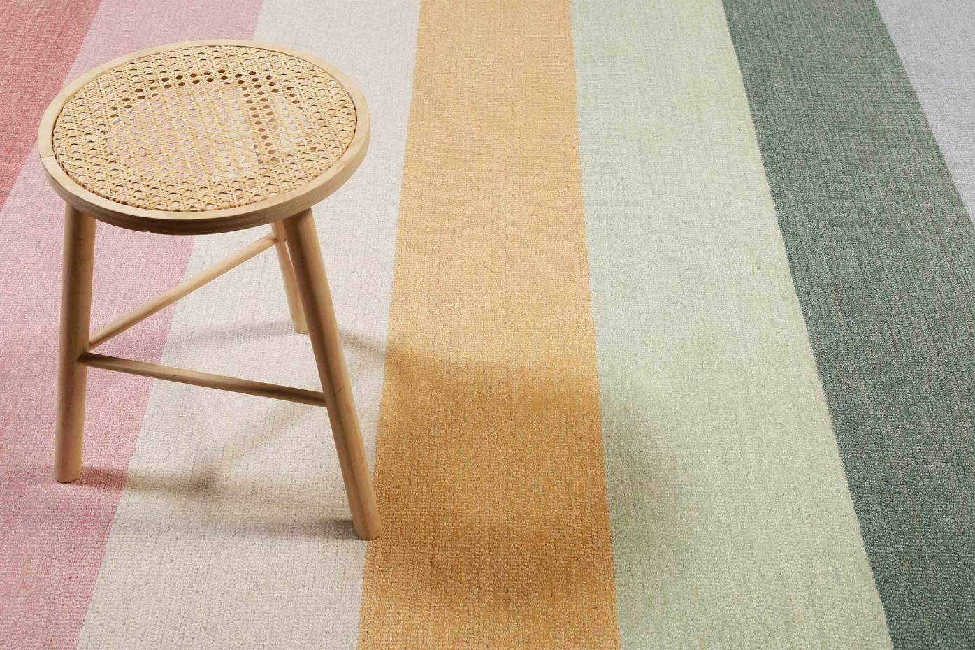 Tapis enfant à poil ras et rayures ,  LIO