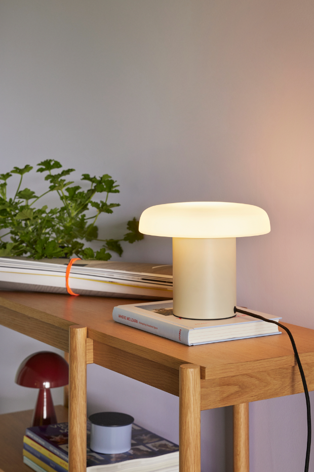 Lampe de table en verre et fer ATELIERS