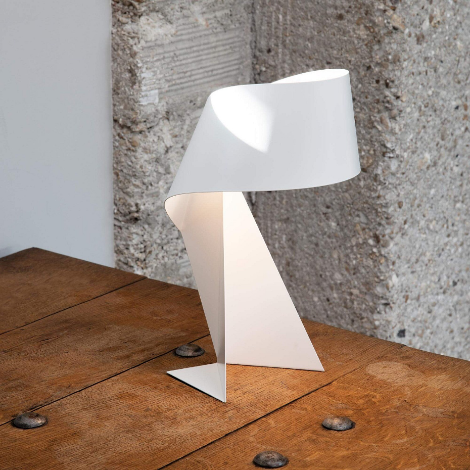 Lampe de table en métal RIBBON