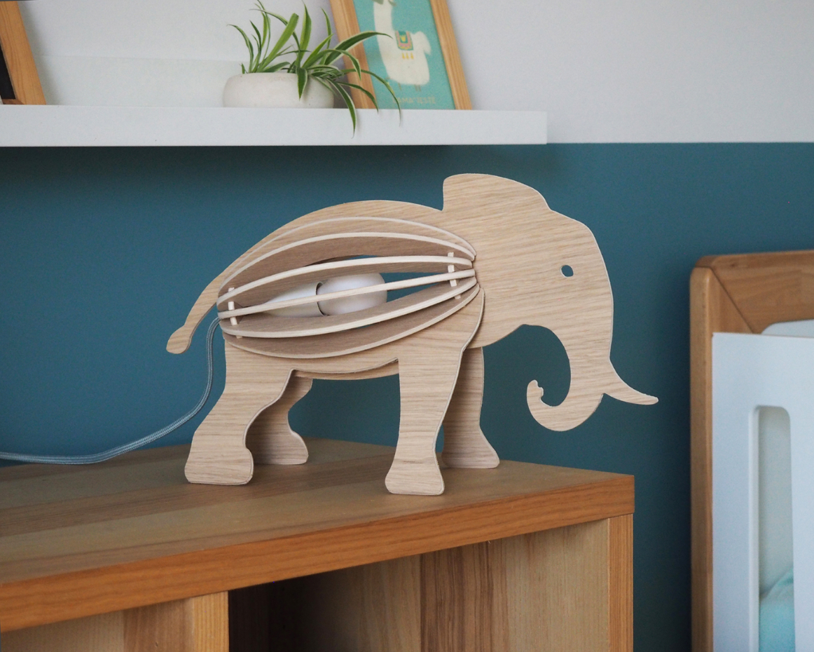 Lampe à poser en chêne Eléphant - ZOOO SAVANE