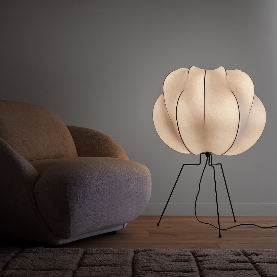 Lampe de sol en métal fer et résine, Oï 
