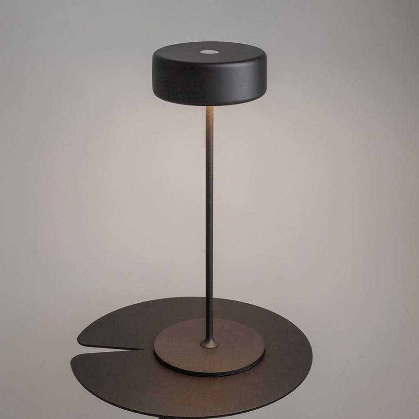 Lampe de table rechargeable en métal ALMA