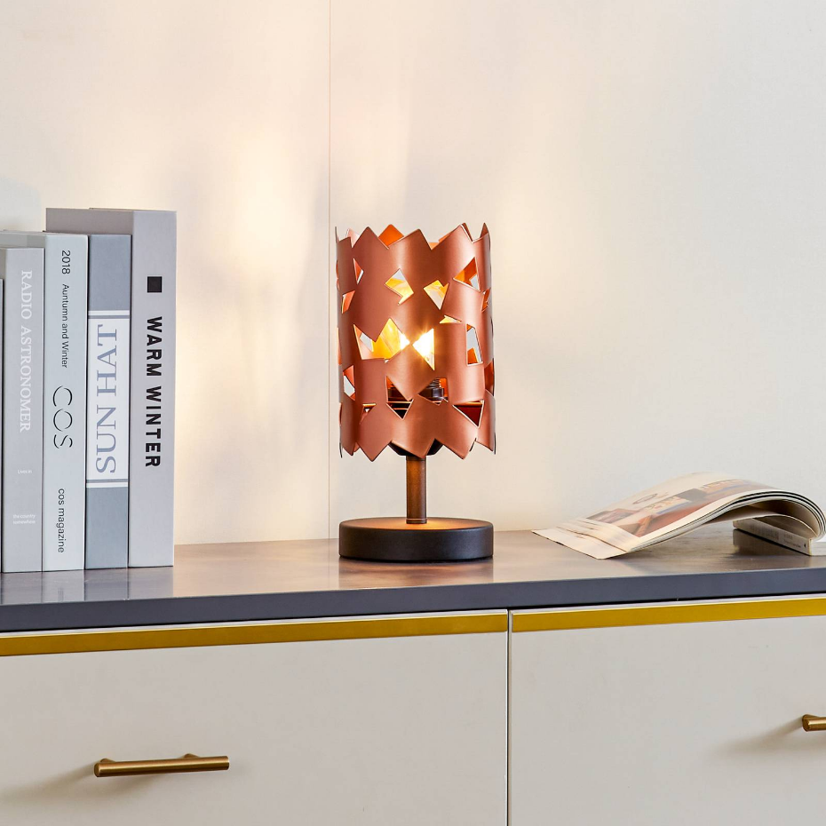 Lampe à poser en métal moderne, Aeloria