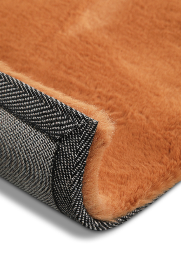 Tapis doux sensation peau de lapin ,  Anna