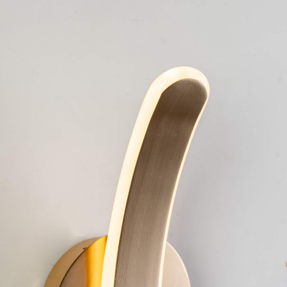 Applique LED arc doré moderne - DAWN