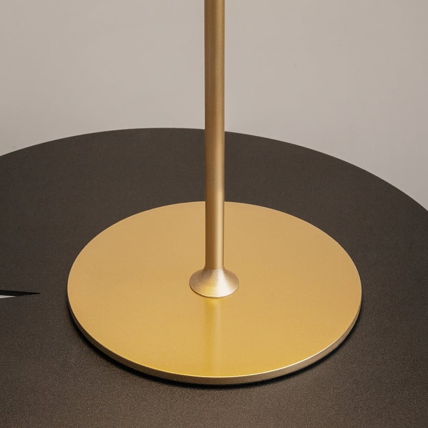 Lampe de table rechargeable en métal ALMA