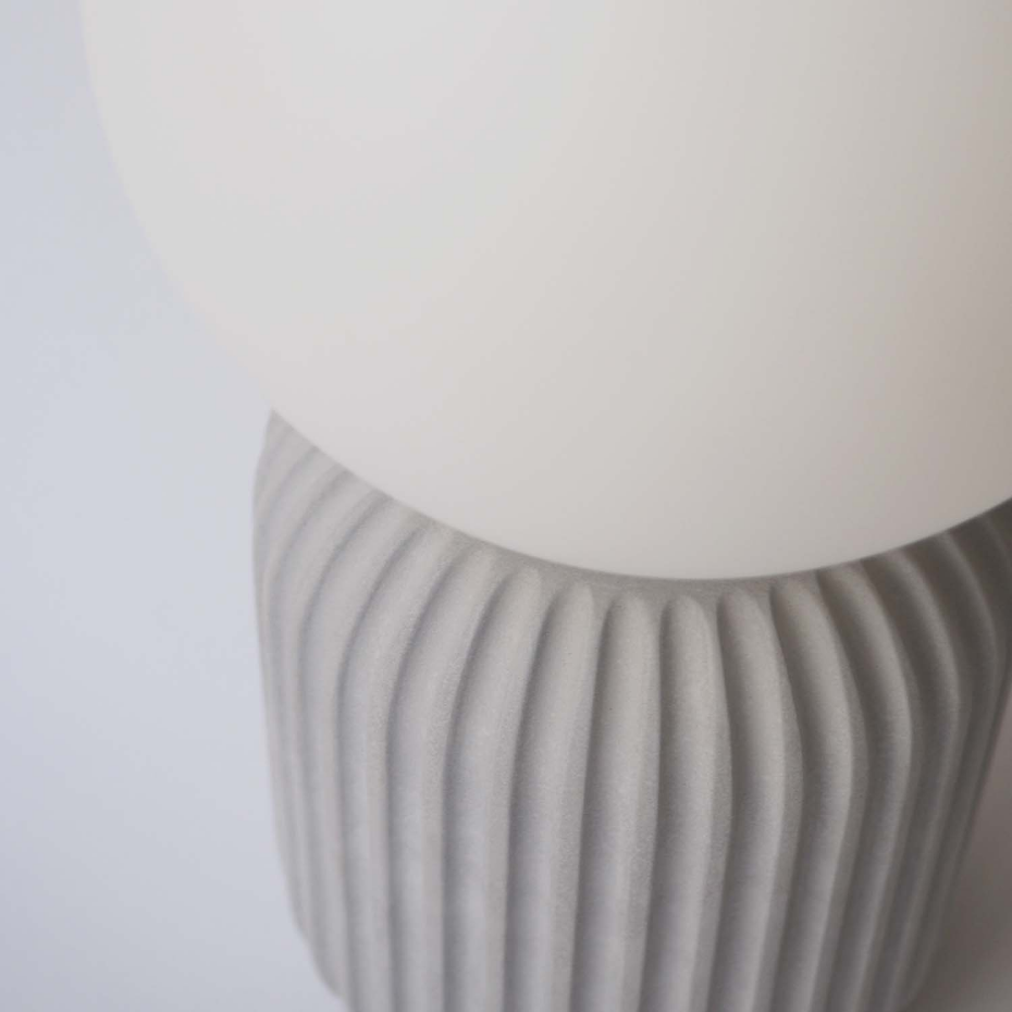 Lampe à poser béton - FROUFROU