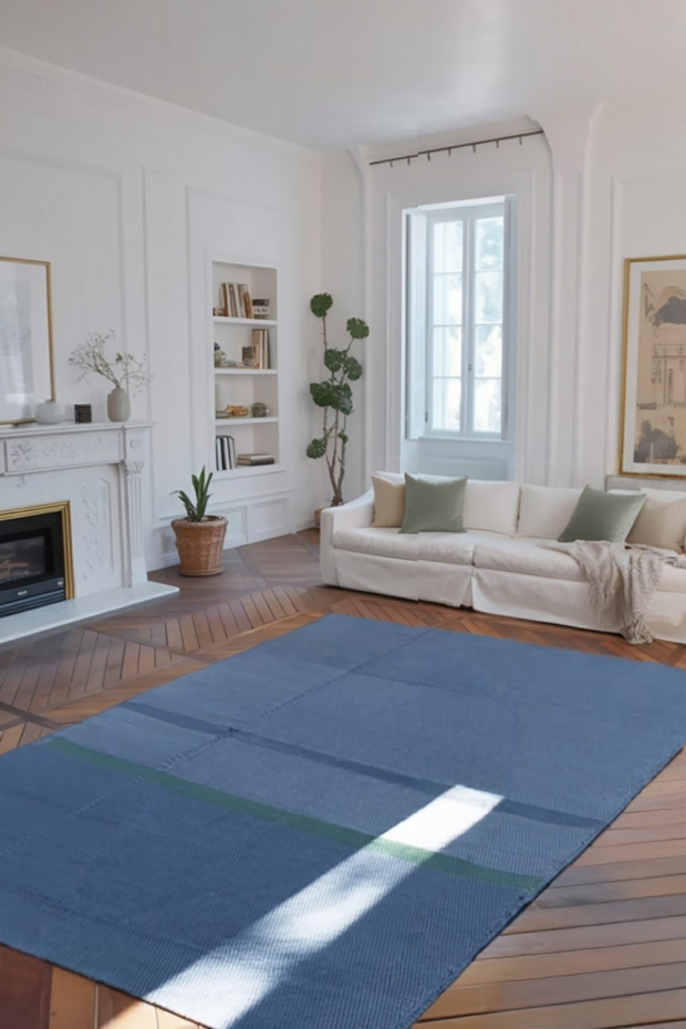 Tapis en fibres recyclées tissé à la main LEONOR