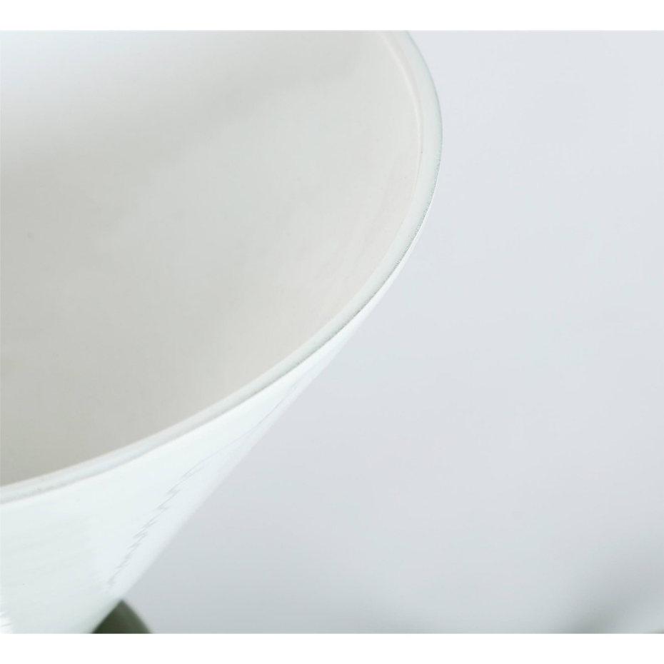 Lampe de table design en fer et verre
